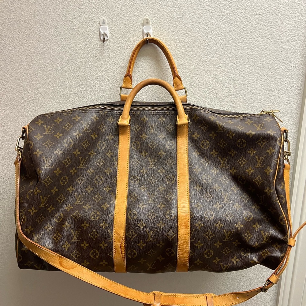 LV speedy 45 with shoulder strap